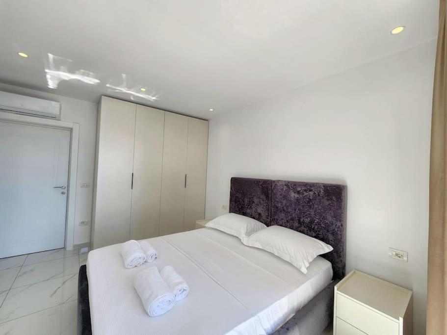 Tirana City Center Penthouse Oasis Exteriör bild