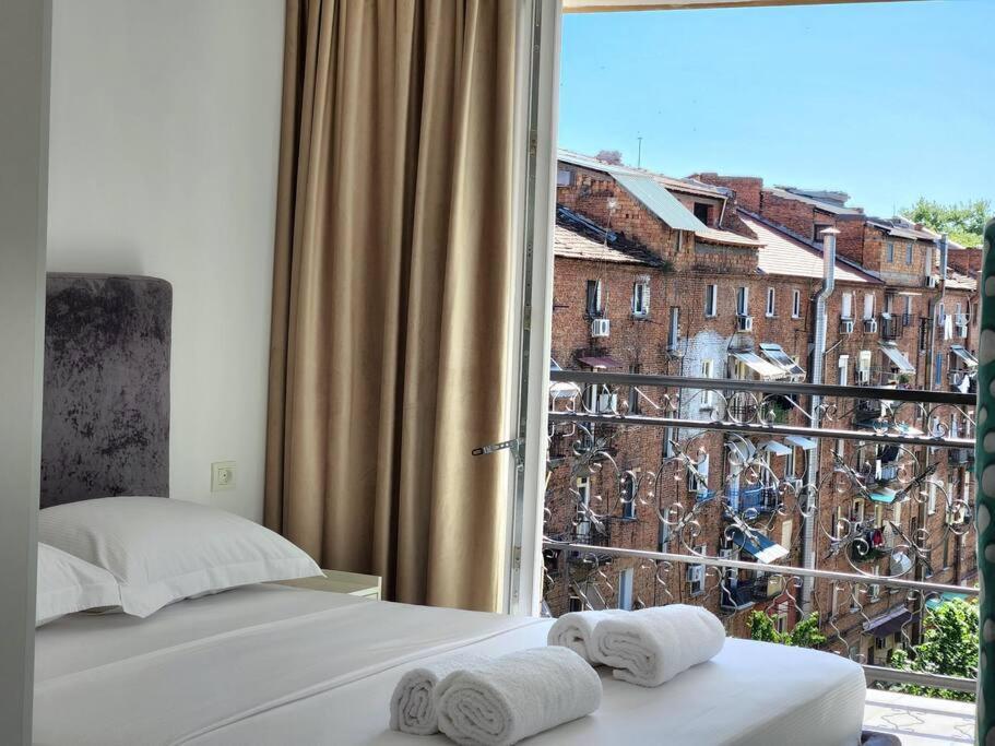 Tirana City Center Penthouse Oasis Exteriör bild