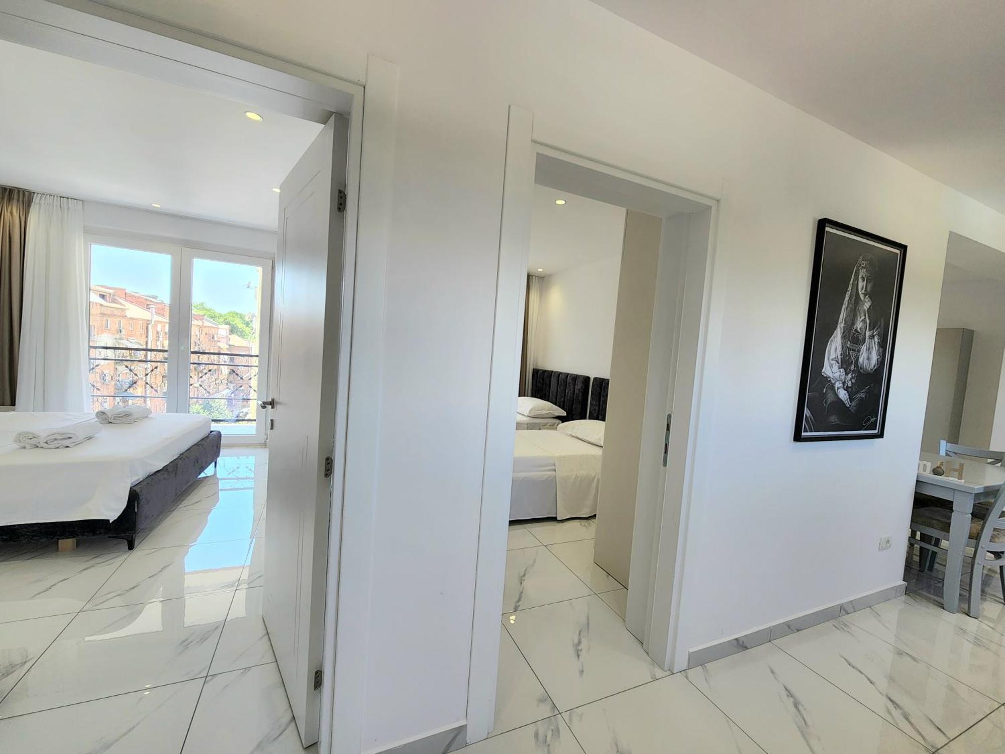 Tirana City Center Penthouse Oasis Exteriör bild