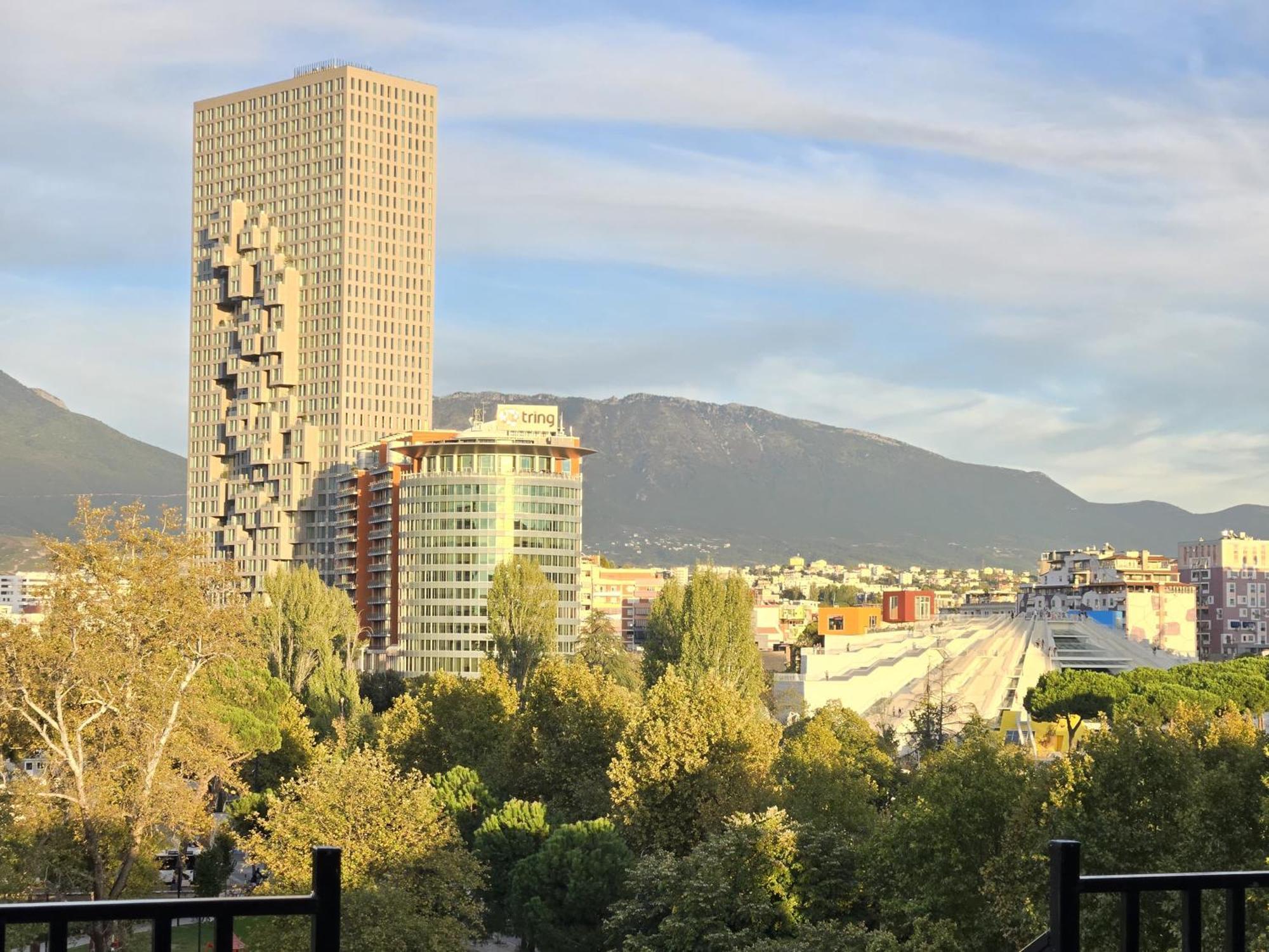 Tirana City Center Penthouse Oasis Exteriör bild